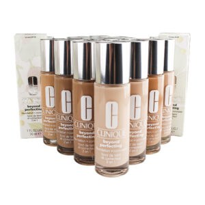 Clinique Beyond Perfecting Foundation + Concealer Tečni puder